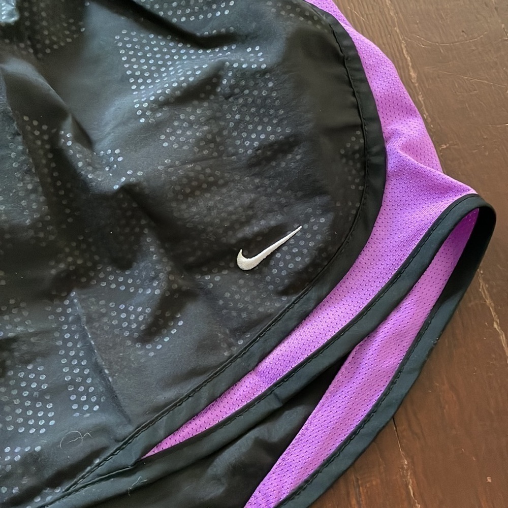 Women's Nike Tempo Dri-Fit Running Workout Shorts Medium - Picture 2 of 13